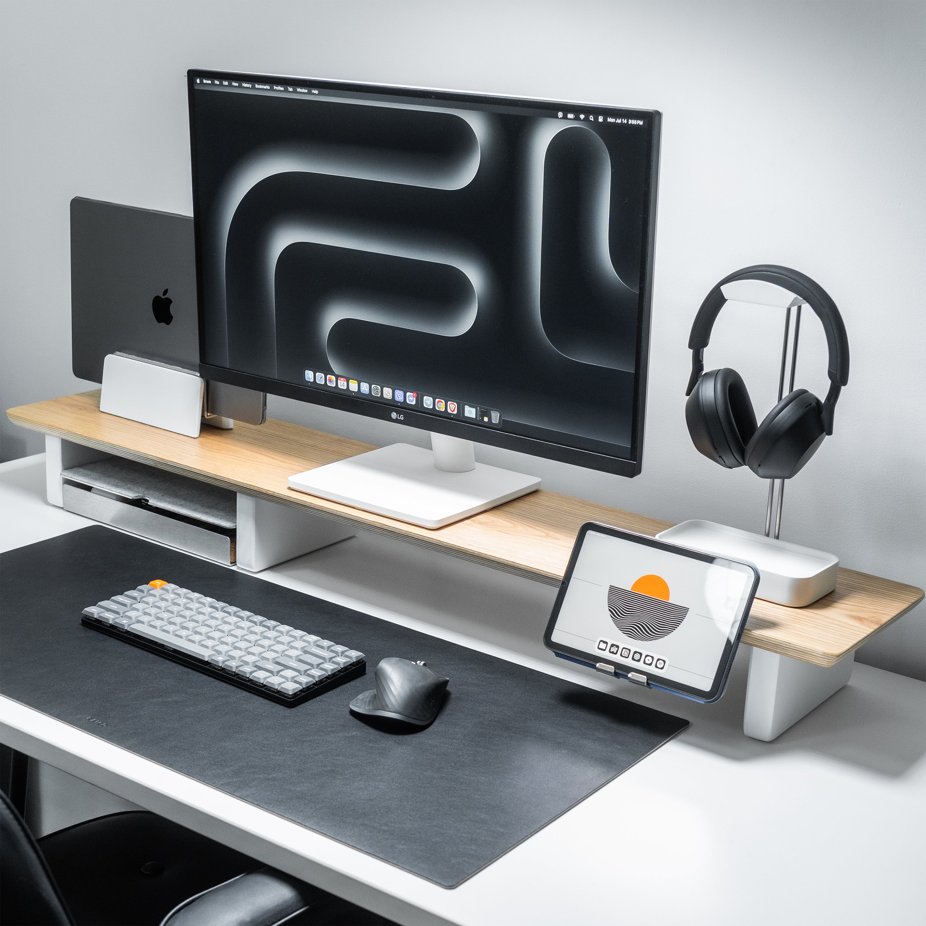 Desk Setup Cockpit | Oak