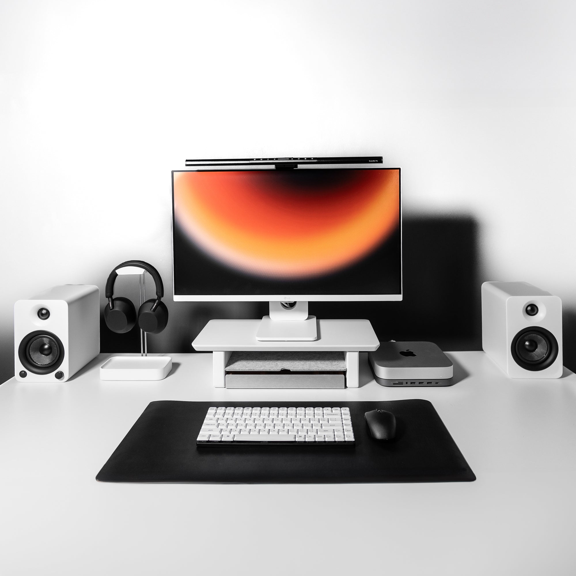 Desk Setup Cockpit | White